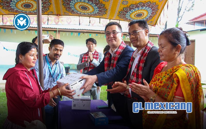Panasonic dona 400 linternas solares a comunidades sin electricidad en Nepal Panasonic dona 400 linternas solares a comunidades sin electricidad en Nepal