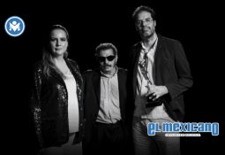 Doña Cuquita causa revuelo al ser vista con un hombre en concierto de Alejandro Fernández