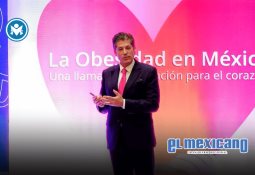 Normalistas bloquean Reforma en CDMX para exigir justicia por Ayotzinapa Normalistas bloquean Reforma en CDMX para exigir justicia por Ayotzinapa