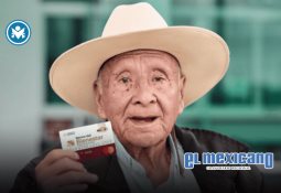 Normalistas bloquean Reforma en CDMX para exigir justicia por Ayotzinapa Normalistas bloquean Reforma en CDMX para exigir justicia por Ayotzinapa