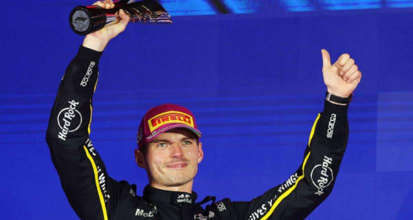 Verstappen defiende la segunda posición pese a la presión de sus rivales