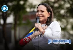 Helicóptero se estrella en la playa de Huntington Beach Helicóptero se estrella en la playa de Huntington Beach