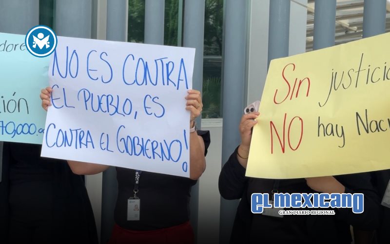 Trabajadores del SAT realizan protesta por recorte de prestaciones y medidas de austeridad Trabajadores del SAT realizan protesta por recorte de prestaciones y medidas de austeridad