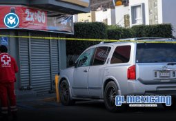 Vuelca pipa de gas en carretera El Hongo-Tecate; conductor resultó lesionado Vuelca pipa de gas en carretera El Hongo-Tecate; conductor resultó lesionado