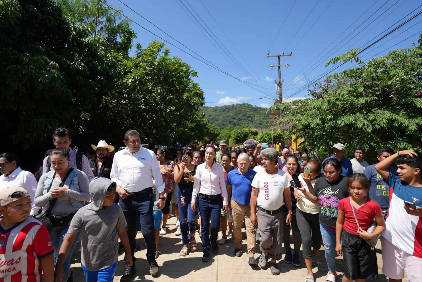 Claudia Sheinbaum busca atender a familias afectadas por las lluvias Claudia Sheinbaum busca atender a familias afectadas por las lluvias