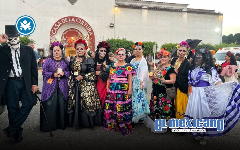 Celebra gobierno de Claudia Agat&oacute;n tradiciones mexicanas con altar, desfile y concurso de catrinas y catrines