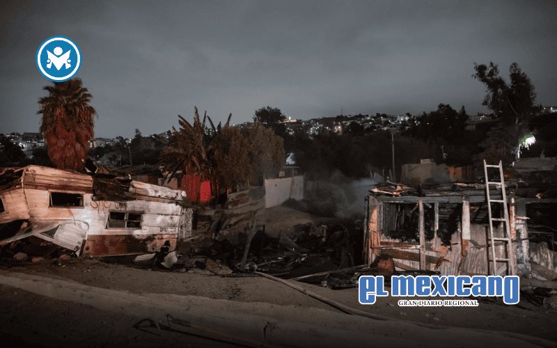 Incendio consume una casa y una traila en el Cañón del Padre Incendio consume una casa y una traila en el Cañón del Padre