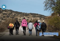 Vuelca pipa de combustible en el kilómetro 48 de la autopista México-Puebla; ambos sentidos cerrados