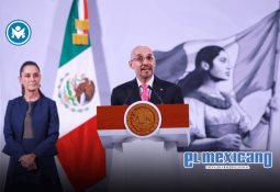 Gualo Silva y familia felicitan a Grupo Intermedia por su tercer aniversario