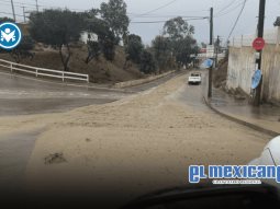 Lluvias generan encharcamientos en Rosarito; autoridades llaman a la precaución