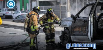 Patrulla se incendia mientras circulaba en el bulevar Cucapah Patrulla se incendia mientras circulaba en el bulevar Cucapah