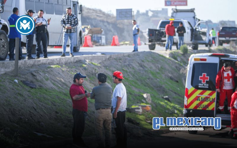 Carambola provoca volcadura y deja dos lesionadas en el Bulevar 2000