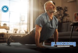 Incendio en rascacielos de Hong Kong deja 13 muertos y caos