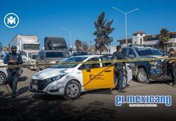Abandonan cuerpo encobijado en la orilla del bulevar Palma Real Abandonan cuerpo encobijado en la orilla del bulevar Palma Real