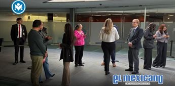 Senado cierra sus puertas a prensa ante posible renuncia de Gertz Senado cierra sus puertas a prensa ante posible renuncia de Gertz