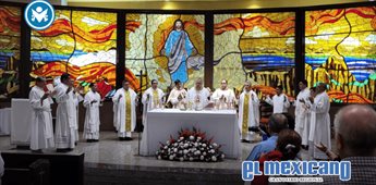 Celebran misa solemne a un mes de la muerte del arzobispo Francisco Moreno Barrón Celebran misa solemne a un mes de la muerte del arzobispo Francisco Moreno Barrón