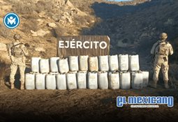 Mujer descubre a dos personas escondidas en la cajuela de su camioneta