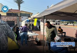 Policías de Chimalhuacán detienen a sujeto que tenía de rehén a su hija Policías de Chimalhuacán detienen a sujeto que tenía de rehén a su hija