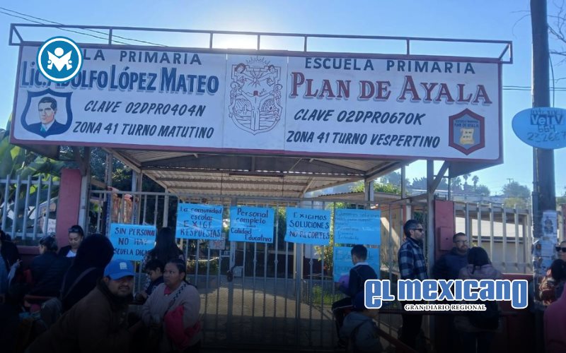 Padres toman primaria ante falta de personal y promesas incumplidas