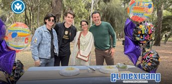 Elenco de Somos Familia sorprende a Oka Giner con pastel de cumpleaños Elenco de Somos Familia sorprende a Oka Giner con pastel de cumpleaños