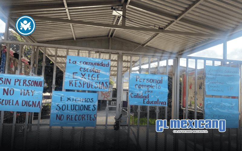 Padres exigen plazas en la primaria Adolfo López Mateos Padres exigen plazas en la primaria Adolfo López Mateos