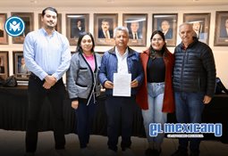 Padres exigen plazas en la primaria Adolfo López Mateos Padres exigen plazas en la primaria Adolfo López Mateos