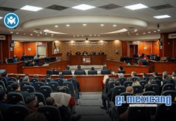 Padres exigen plazas en la primaria Adolfo López Mateos Padres exigen plazas en la primaria Adolfo López Mateos