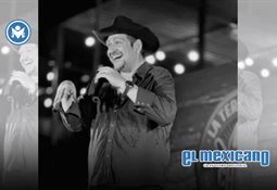 Bu Cuarón reaparece tocando el piano tras críticas por abrir concierto Bu Cuarón reaparece tocando el piano tras críticas por abrir concierto