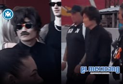 Paracaidista queda colgado del ala de un avión en Queensland Paracaidista queda colgado del ala de un avión en Queensland