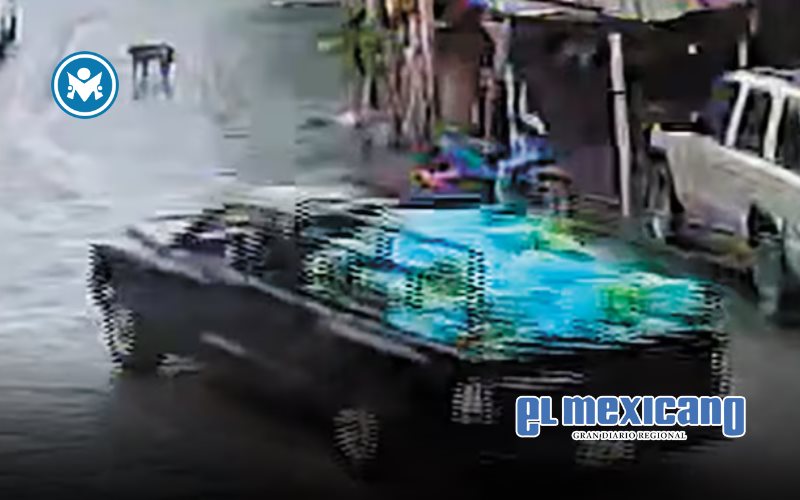 Vehículos escoltaron al coche bomba horas antes de la explosión en Coahuayana Vehículos escoltaron al coche bomba horas antes de la explosión en Coahuayana