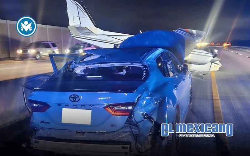 Avioneta aterriza de emergencia sobre un auto en plena autopista de Florida Avioneta aterriza de emergencia sobre un auto en plena autopista de Florida