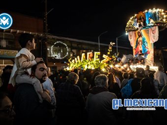 Comerciantes celebran la tradicional peregrinación en honor a la Virgen de Guadalupe Comerciantes celebran la tradicional peregrinación en honor a la Virgen de Guadalupe