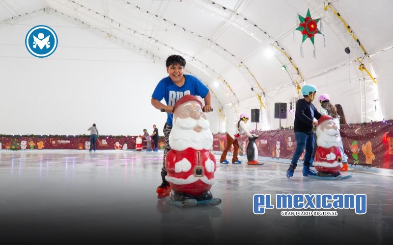 Estrenan pista de patinaje sobre hielo en Palacio Municipal Estrenan pista de patinaje sobre hielo en Palacio Municipal