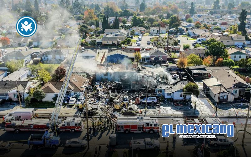 Explosión por línea de gas deja seis heridos y viviendas destruidas en California Explosión por línea de gas deja seis heridos y viviendas destruidas en California