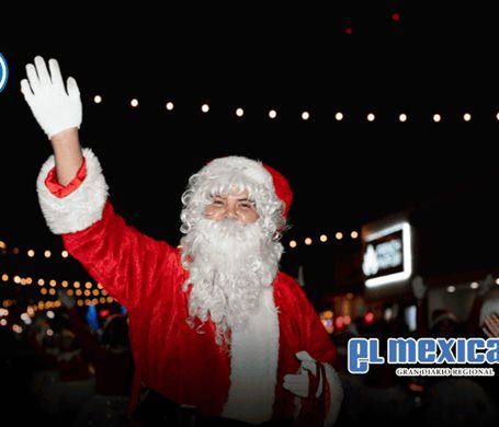 Con "Desfile Navideño" llenan de luz y alegría el centro de Ensenada Con "Desfile Navideño" llenan de luz y alegría el centro de Ensenada