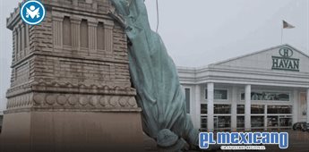 Se desploma r&eacute;plica de la Estatua de la Libertad en Gua&iacute;ba, Brasil por fuertes vientos