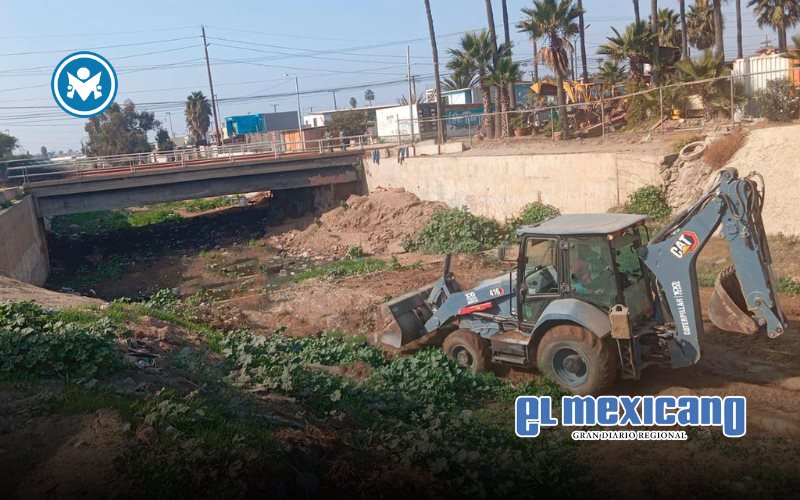 Retiran 14 toneladas de desechos de arroyo para prevenir inundaciones Retiran 14 toneladas de desechos de arroyo para prevenir inundaciones