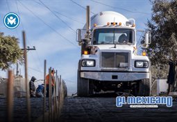 Entregan de reconocimientos a j&oacute;venes prestadores de servicio social y pr&aacute;cticas profesionales 2025