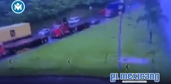 Ni&ntilde;o se salva de morir tras bajar de auto, segundos antes de un fuerte accidente