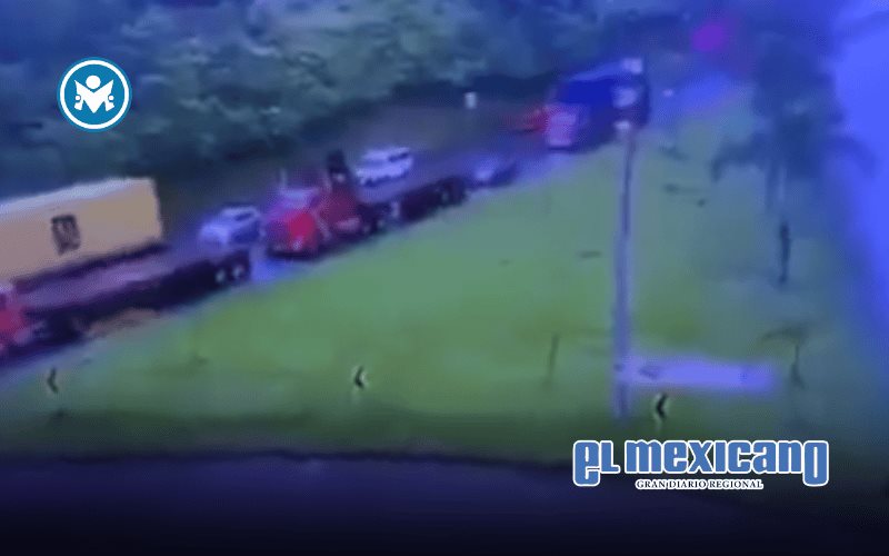 Ni&ntilde;o se salva de morir tras bajar de auto, segundos antes de un fuerte accidente