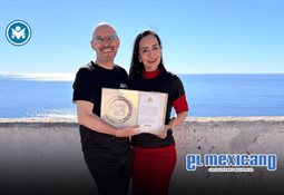 La moda tijuanense brilla en el concierto de Bad Bunny con la chamarra de Kiko B&aacute;ez