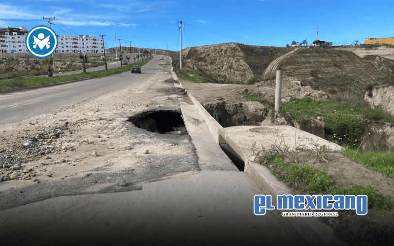 Preocupan socavones en el bulevar Salvatierra rumbo a Playas de Tijuana