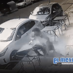 Hombre se accidente en cafetería al caerle un vidrio Hombre se accidente en cafetería al caerle un vidrio