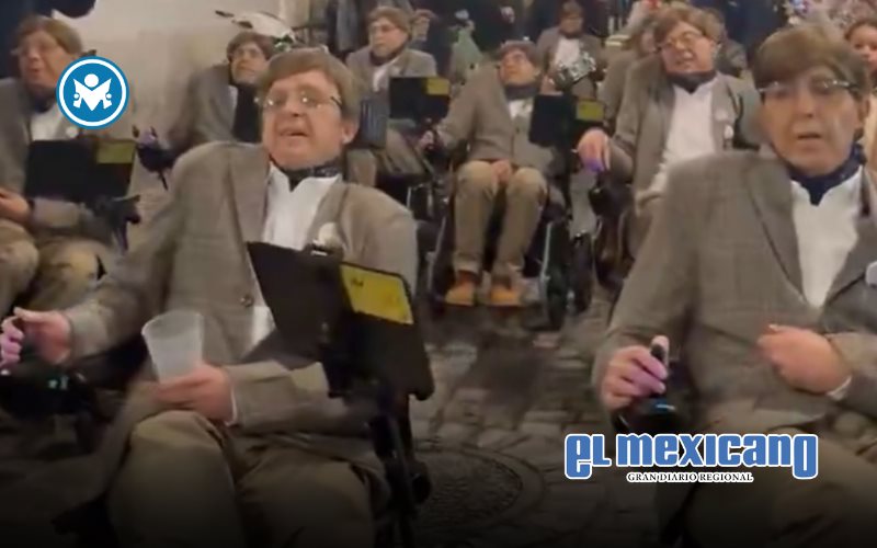 Chirigota de Cádiz convierte parodia de Stephen Hawking en gesto solidario Chirigota de Cádiz convierte parodia de Stephen Hawking en gesto solidario