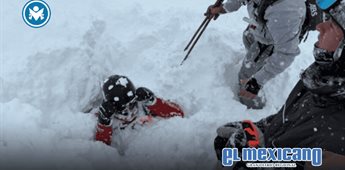 Esquiador salva a hombre atrapado por avalancha en Engelberg, Suiza Esquiador salva a hombre atrapado por avalancha en Engelberg, Suiza