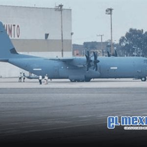 Avi&oacute;n militar de EE.UU. aterriza en el Aeropuerto de Toluca