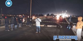 San Quintín paraliza la Transpeninsular en protesta contra alcaldesa y funcionarios San Quintín paraliza la Transpeninsular en protesta contra alcaldesa y funcionarios