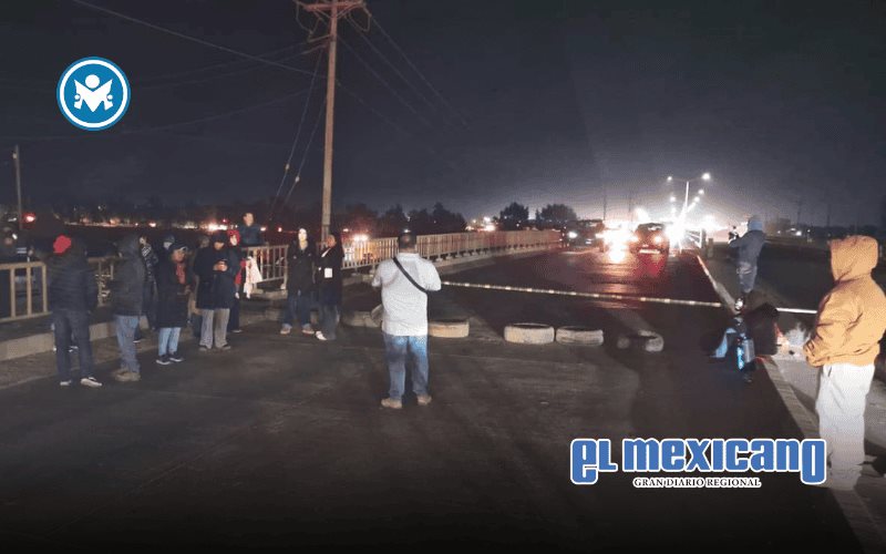 San Quintín paraliza la Transpeninsular en protesta contra alcaldesa y funcionarios San Quintín paraliza la Transpeninsular en protesta contra alcaldesa y funcionarios