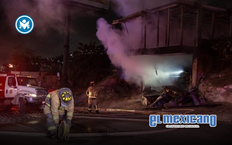 Incendio destruye el segundo piso de vivienda en construcci&oacute;n en El Florido