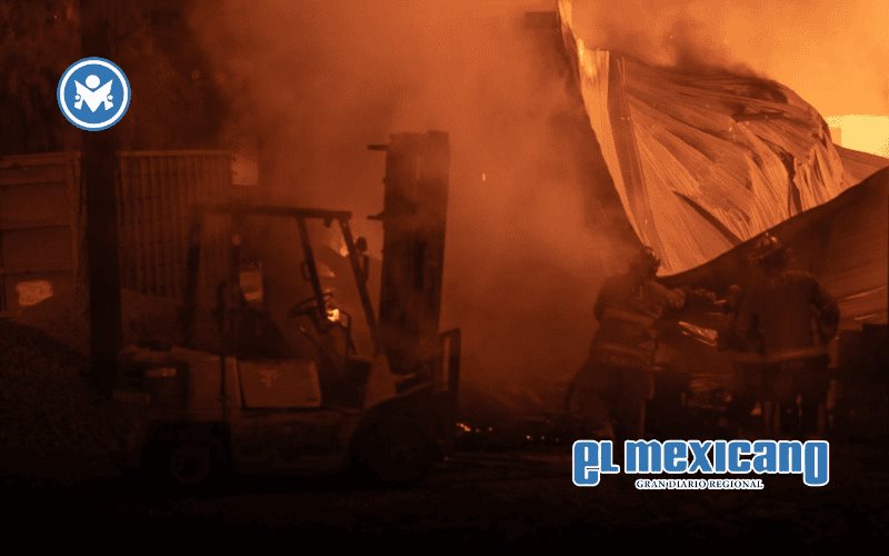 Incendio consume tarimera en Ejido Ojo de Agua